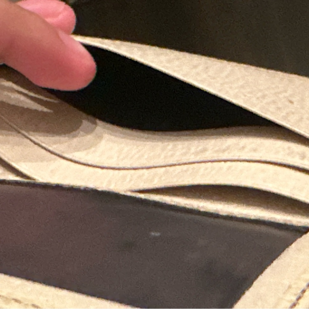 Gucci Brown Monogram Key Card Holder - Picture 7 of 7